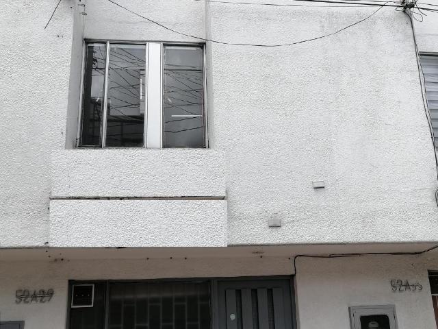 CASA Carrera 85A # 52A 29, Los Monjes, Bogotá