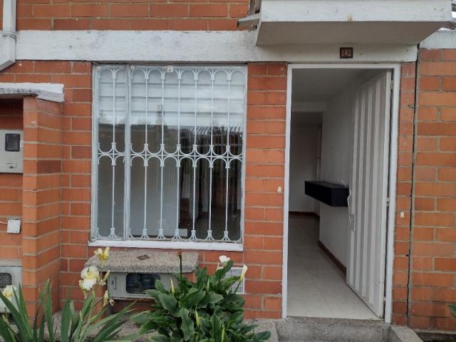 CASA Carrera 90 # 6 D 90, El Tintal, Bogotá