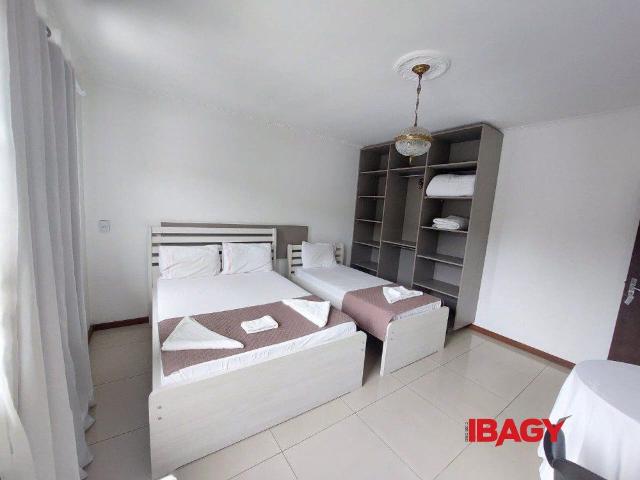 Casa Carvoeira 328m²