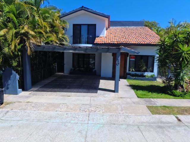 Casa Cedro