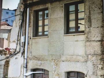 CASA CÉNTRICA EN RIBEIRA