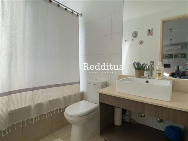 Casa cerca centro comercial y colegio Lincoln e Dunalastair | 3 dormitorios por 9900.00 en Colina