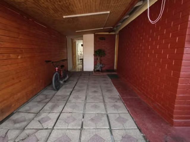 Casa cerca de Mall Plaza Tobalaba, Puente Alto | Espacio Independiente para Emprender | 3 dormitorios por 118000. 00 en Puente Alto