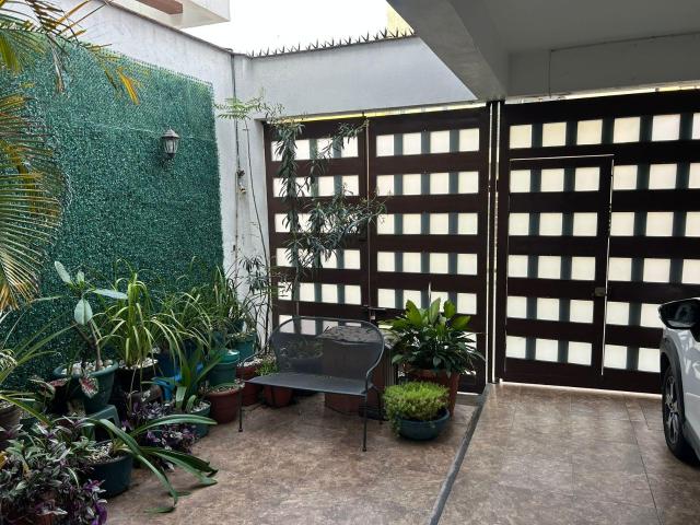 Casa cerca de Hotel Fiesta Inn