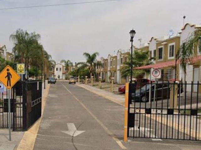 Casa Cerca del Parque Bellavista en venta en San Sebastián Queretaro