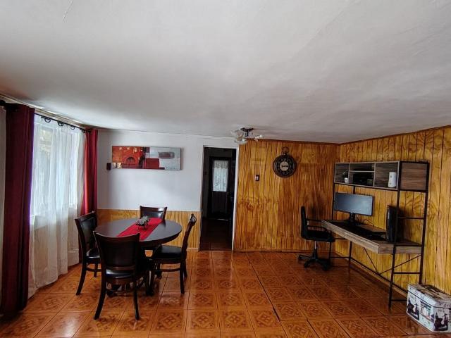 CASA CERCANA A LINEA DE METRO 2 HAB 1 BA