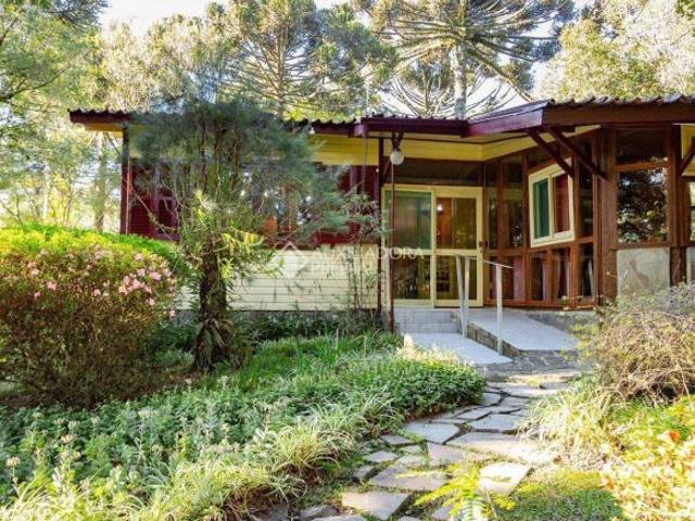 Casa/ chácara/ sítio para moradia, lazer, hospedaria ou espaço terapêutico.
