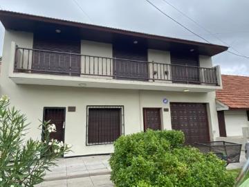 Casa Chalet • 115 m² • 4 Ambientes