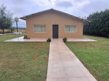 Casa Chalet • 1200 m² • 3 Ambientes