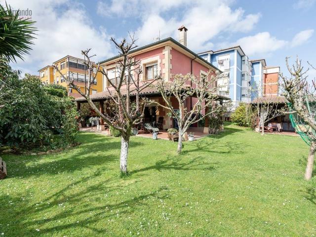 Casa chalet en Venta en Tanos