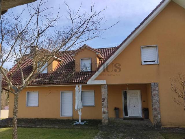 Casa chalet en Venta en Teo