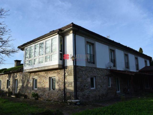 Casa chalet en Venta en Teo