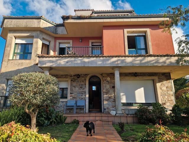 Casa chalet en Venta en Teo