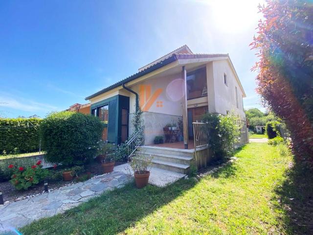 Casa chalet en Venta en Teo