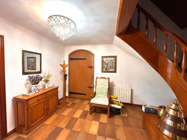 Casa chalet en Venta en Teo