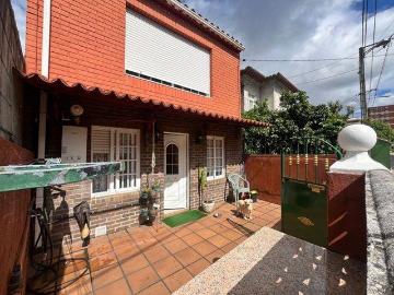 Casa chalet en Venta en Teis