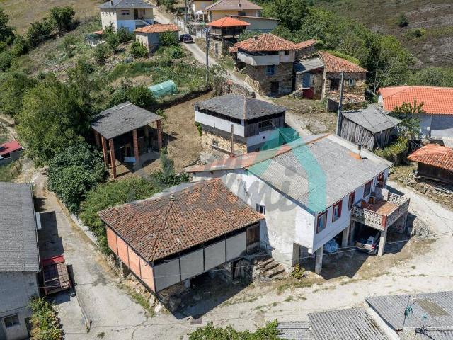 Casa chalet en Venta en Tineo