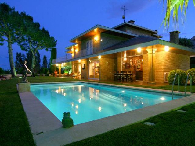 Casa chalet en Venta en Tiana