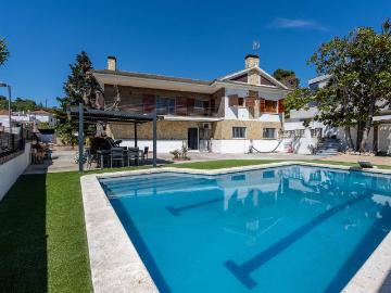 Casa chalet en Venta en Tiana