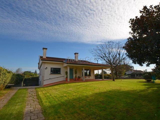 Casa chalet en Venta en Tomiño