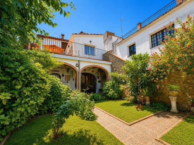 Casa chalet en Venta en Tortellà