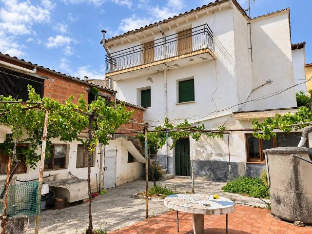 Casa chalet en Venta en Tortellà