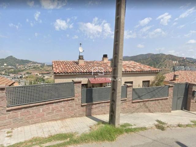 Casa chalet en Venta en Torre Baró