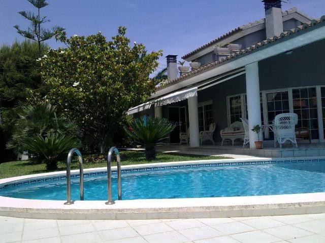 Casa chalet en Venta en Torreón La Almadraba