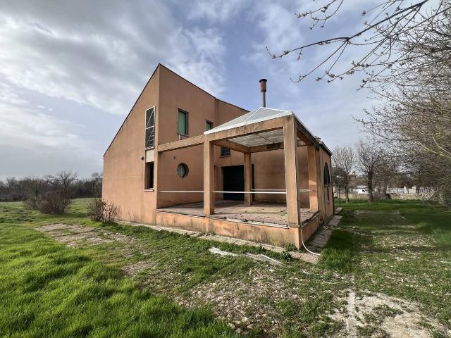 Casa chalet en Venta en Torrecaballeros