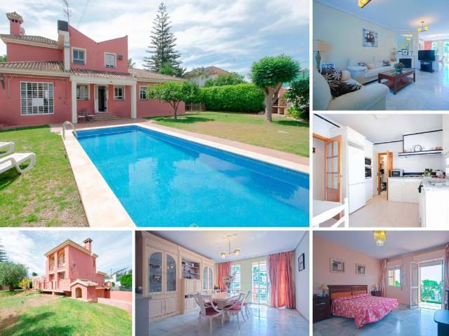 Casa chalet en Venta en Torrequinto