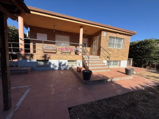 Casa chalet en Venta en Torres de la Alameda