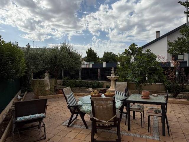 Casa chalet en Venta en Torres de la Alameda