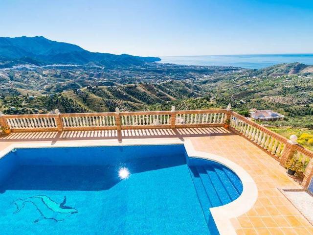 Casa chalet en Venta en Torrox Pueblo