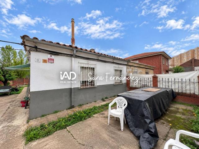 Casa chalet en Venta en Trobajo del Camino