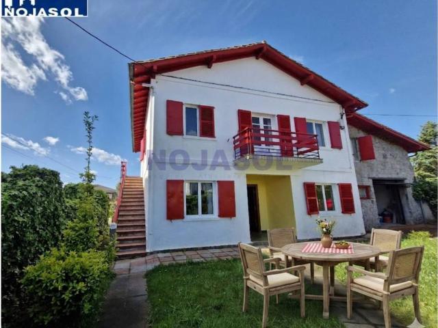 Casa chalet en Venta en Tregadín