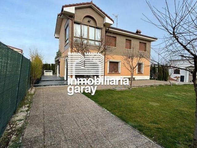 Casa chalet en Venta en Trespaderne