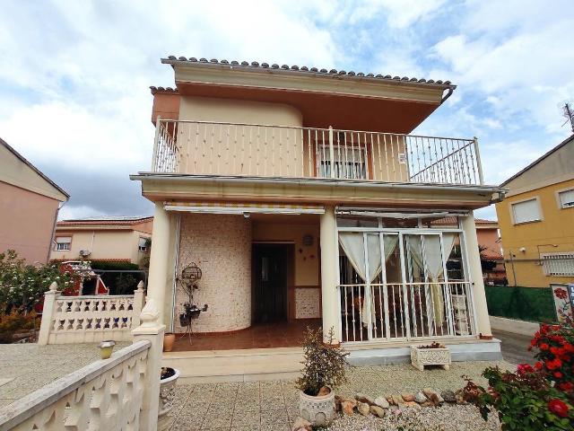 Casa chalet en Venta en Turís