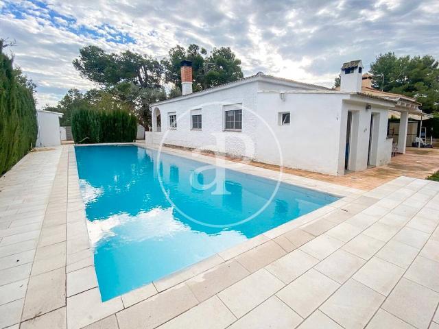 Casa chalet en Venta en Turís