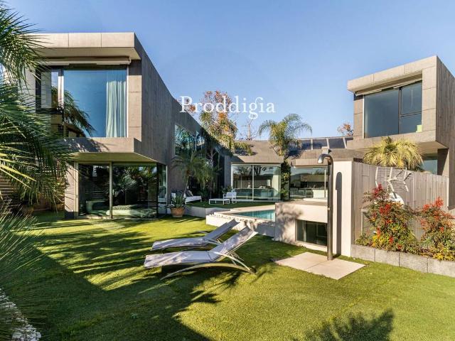 Casa chalet en Venta en Turó de Can Mates