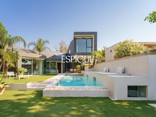 Casa chalet en Venta en Turó de Can Mates