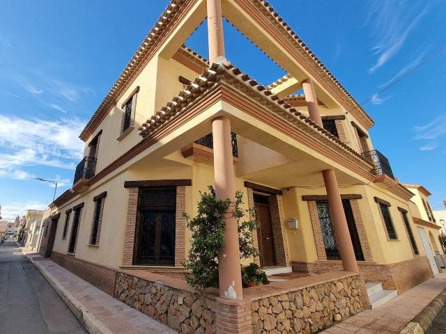 Casa chalet en Venta en Turre