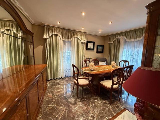 Casa chalet en Venta en Úbeda