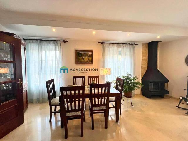 Casa chalet en Venta en Ubrique