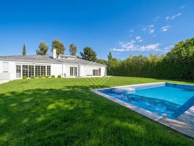 Casa chalet en Venta en Urbanización La Moraleja