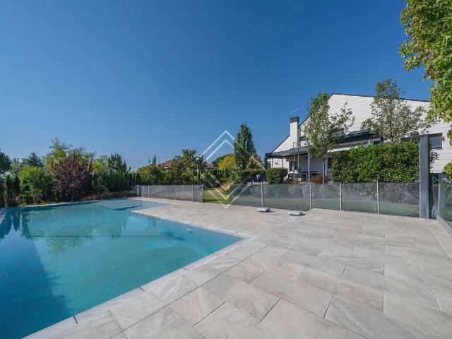 Casa chalet en Venta en Urbanización La Moraleja