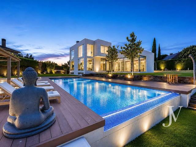 Casa chalet en Venta en Urbanización La Moraleja