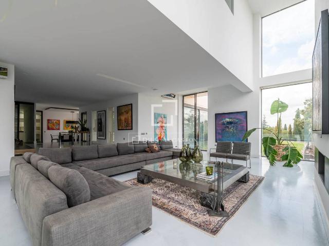 Casa chalet en Venta en Urbanización La Moraleja