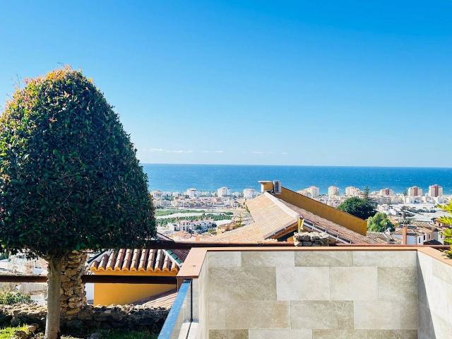 Casa chalet en Venta en Urbanización Santa Rosa