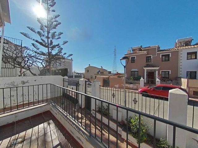 Casa chalet en Venta en Urbanización Santa Rosa