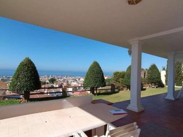 Casa chalet en Venta en Urbanización Santa Rosa